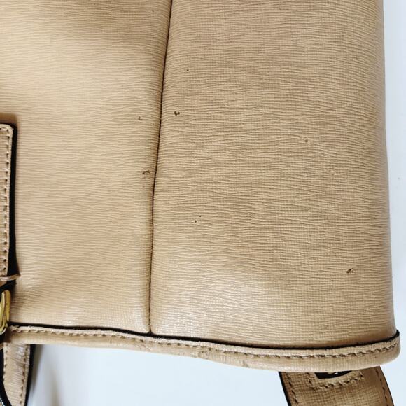 Coach Beige Leather Tote Bag - Spacious and Stylish! - Picture 7 of 14